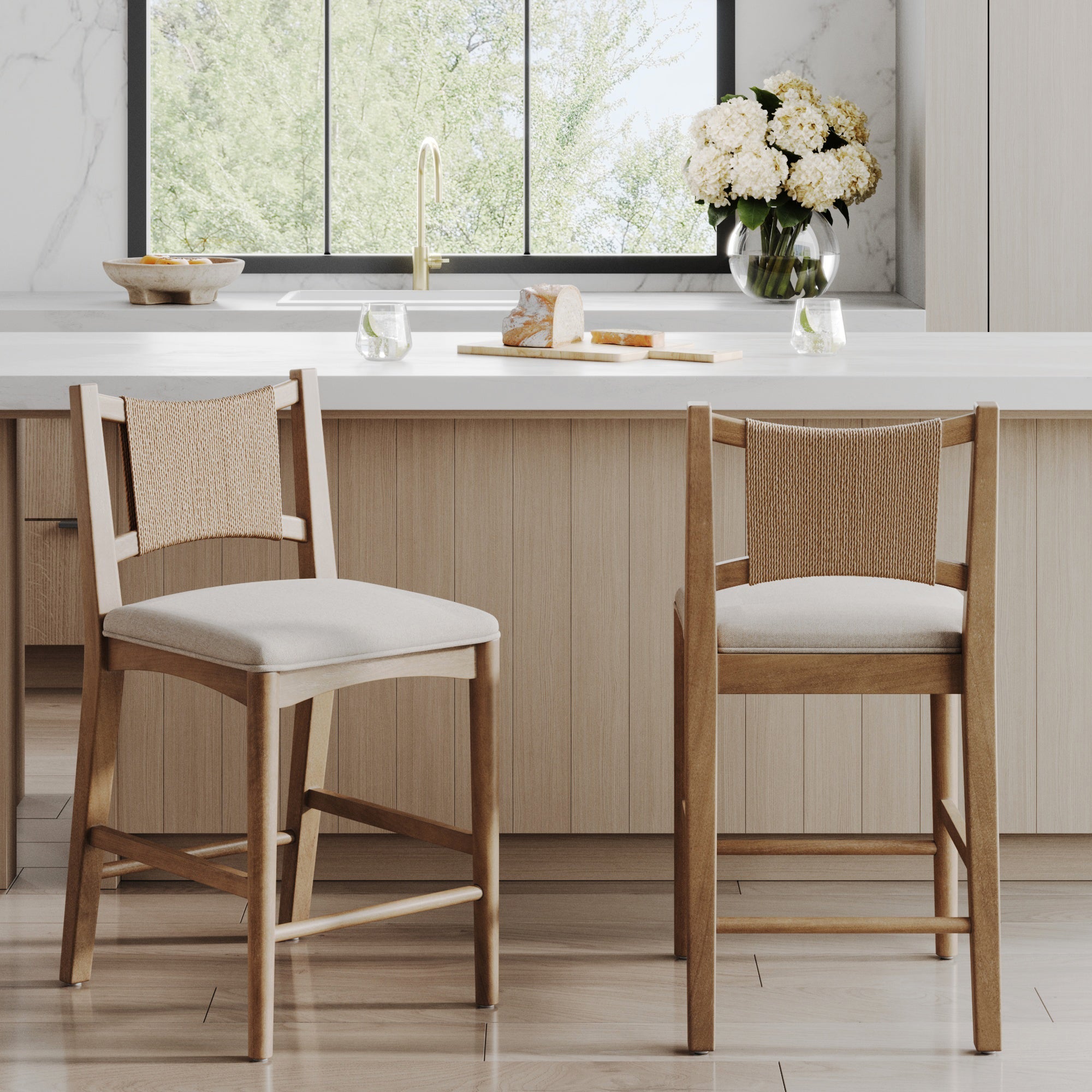 Seagrass Back Arched Footrest Bar Stool