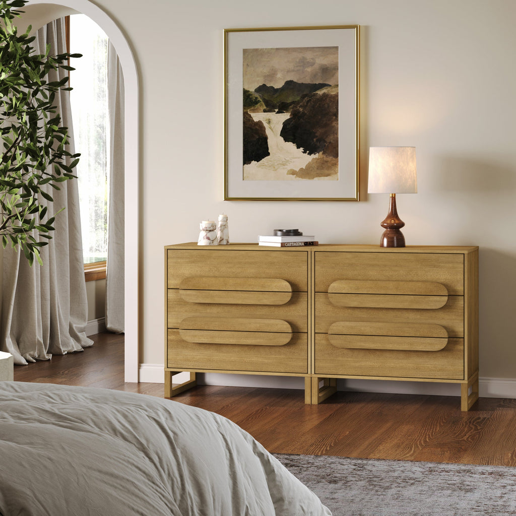 Modern Solid Wood 3-Drawer Dresser with Integrated Handles