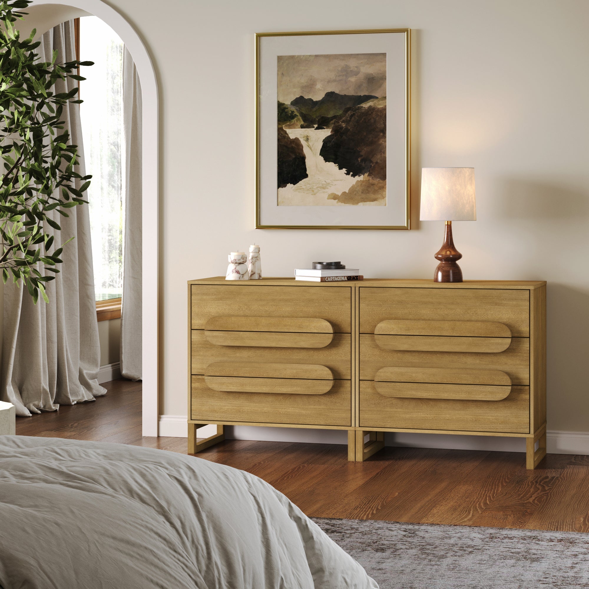 Modern Solid Wood 3-Drawer Dresser with Integrated Handles